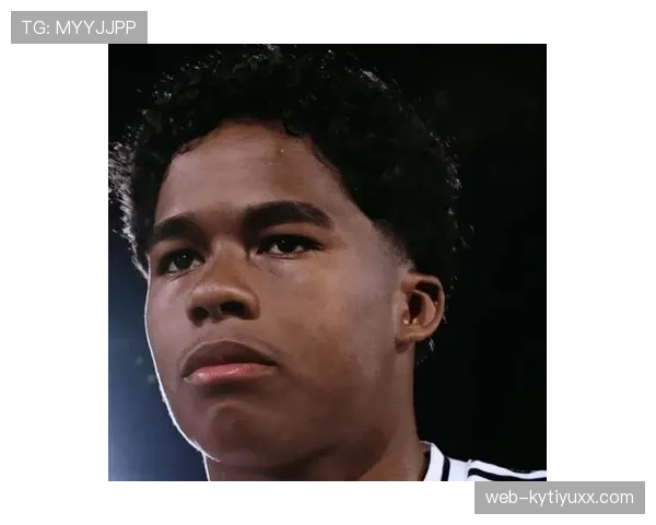 恩德里克如何破解成年后卫高强度防守：技术、决策与空间利用的应对机制分析