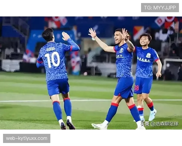 上海申花迎来新赛季开局，战术调整与阵容磨合成为近期比赛观察重点